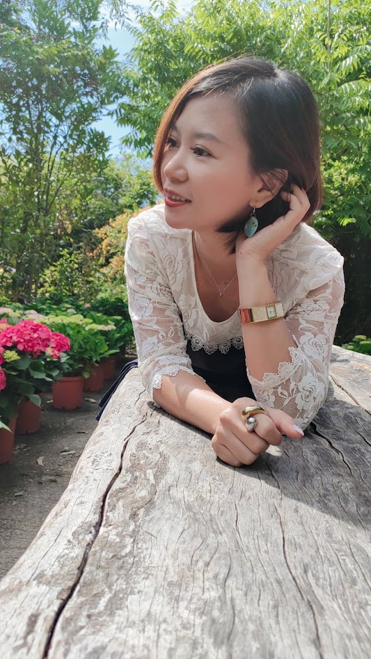 Anita 在花園的生活寫真